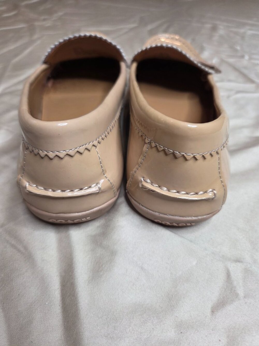 Women's Coach Odette Patent Leather Loafer Tan US 8.5 - Picture 11 of 14